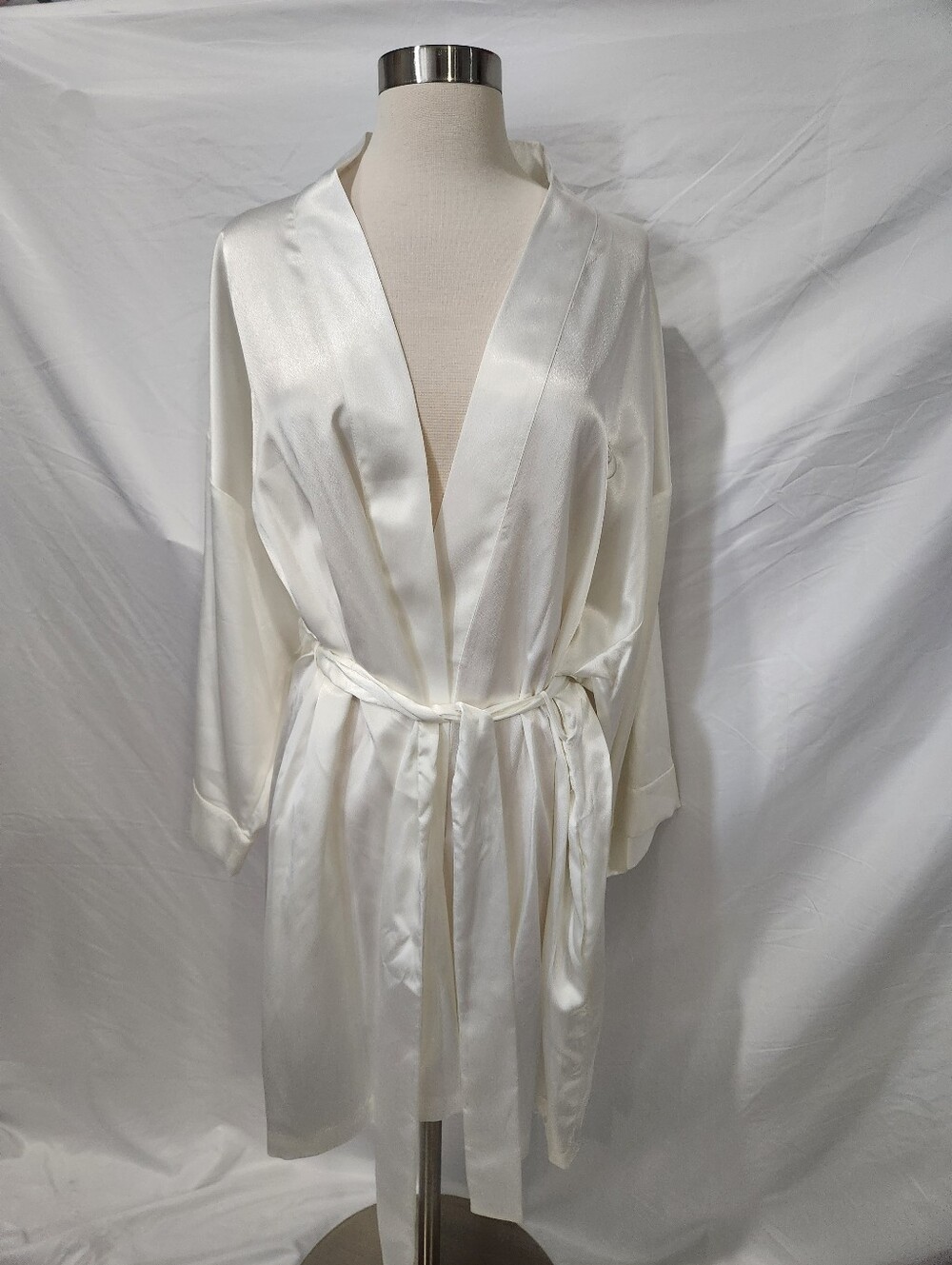 Oscar de la Renta off White Satin Bridal Robe Women M Wedding Getting Ready vtg
